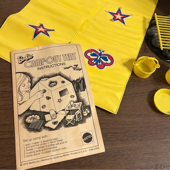 Vintage 1971 Barbie Campout Tent COMPLETE Accessories Table Stools NO BOX - Picture 2 of 16